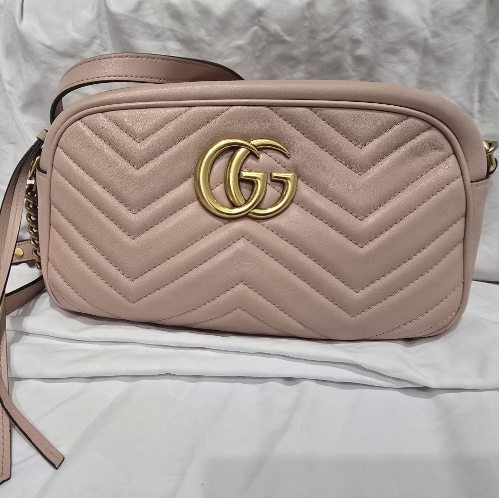 GUCCI Porcelain ROSE Calfskin MATELASSE Small GG MARMONT Chain Shoulder Bag